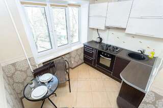 Апартаменты Apartments on Nemiga Минск Четырехместный номер с балконом-4