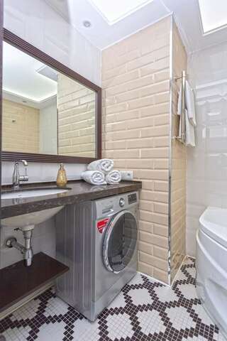 Апартаменты Apartments on Nemiga Минск Улучшенный четырехместный номер-8